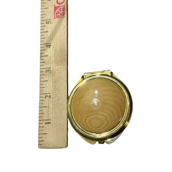 Vintage Compact Mirror Gold Tone Woodgrain Design Round Makeup Purse Accessory - Picture 5 of 5